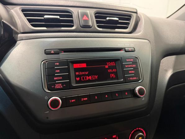 Kia Rio III Рестайлинг с пробегом 2015 года, цена 1 085 000 рублей, 128000 км, хэтчбек, Автокод Объявления