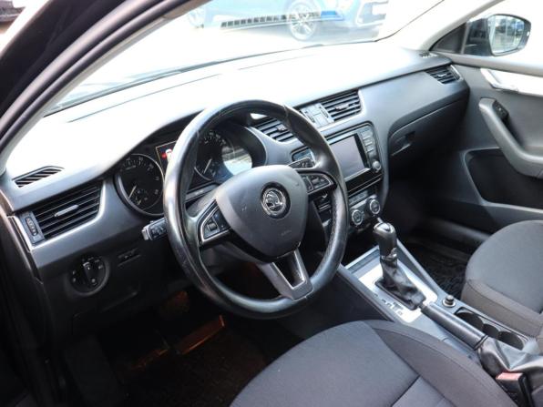 Skoda Octavia III (A7) с пробегом 2015 года, цена 1 049 000 рублей, 237900 км, лифтбек, Автокод Объявления