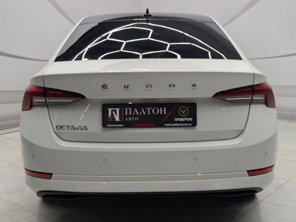 Skoda Octavia IV (A8) с пробегом 2021 года, цена 2 249 000 рублей, 98121 км, лифтбек, Автокод Объявления
