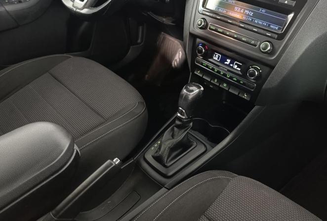 Skoda Rapid I с пробегом 2014 года, цена 880 000 рублей, 228149 км, лифтбек, Автокод Объявления
