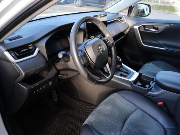 Toyota RAV4 V (XA50) с пробегом 2024 года, цена 3 799 000 рублей, 14500 км, внедорожник, Автокод Объявления