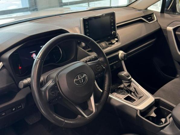 Toyota RAV4 V (XA50) с пробегом 2022 года, цена 3 415 000 рублей, 110000 км, внедорожник, Автокод Объявления