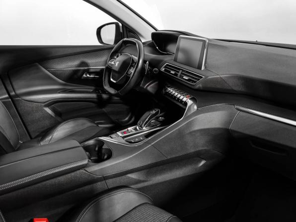 Peugeot 3008 II Рестайлинг с пробегом 2021 года, цена 1 950 000 рублей, 136425 км, внедорожник, Автокод Объявления