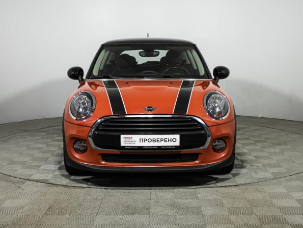 Mini Hatch III (F55/F56) Рестайлинг с пробегом 2018 года, цена 1 999 700 рублей, 96073 км, хэтчбек, Автокод Объявления