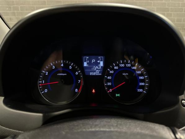 Hyundai Solaris I Рестайлинг с пробегом 2014 года, цена 985 000 рублей, 85849 км, седан, Автокод Объявления