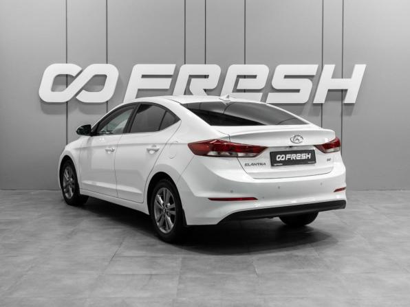 Hyundai Elantra VI (AD) с пробегом 2017 года, цена 1 568 000 рублей, 111538 км, седан, Автокод Объявления