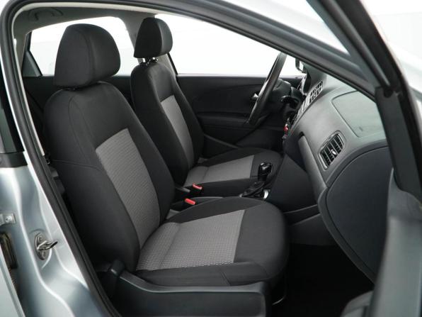 Volkswagen Polo V с пробегом 2015 года, цена 867 077 рублей, 140954 км, седан, Автокод Объявления