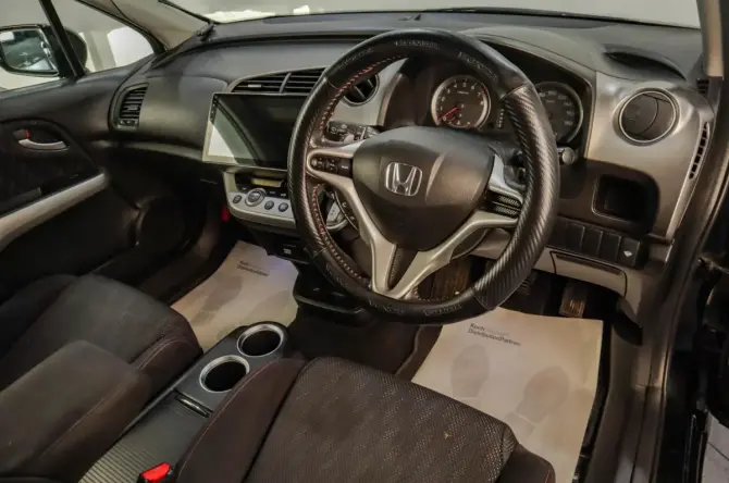 Honda Stream II Рестайлинг с пробегом 2009 года, цена 1 069 000 рублей, 188000 км, компактвэн, Автокод Объявления
