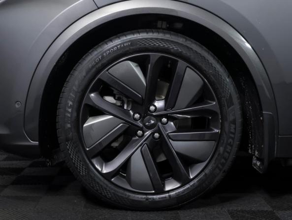Li Auto (Lixiang) L7 I с пробегом 2023 года, цена 5 990 000 рублей, 25112 км, внедорожник, Автокод Объявления