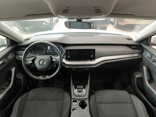 Skoda Octavia IV (A8) с пробегом 2021 года, цена 1 750 000 рублей, 176014 км, лифтбек, Автокод Объявления