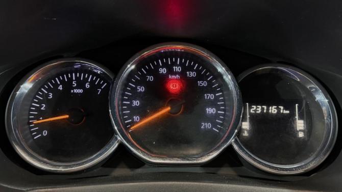 Renault Logan II Рестайлинг с пробегом 2019 года, цена 440 000 рублей, 247000 км, седан, Автокод Объявления