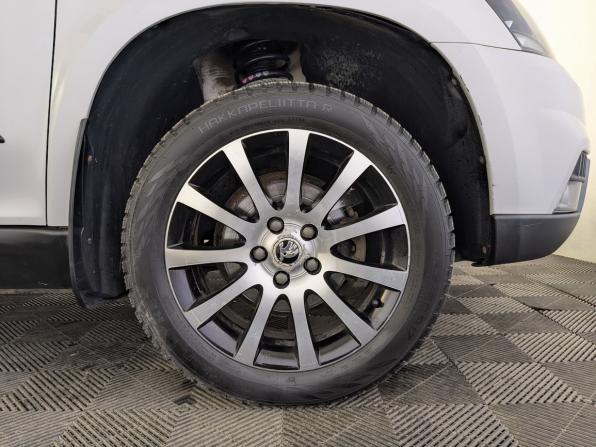 Skoda Yeti I Рестайлинг с пробегом 2015 года, цена 1 299 000 рублей, 112874 км, внедорожник, Автокод Объявления