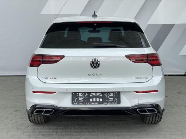 Volkswagen Golf VIII с пробегом 2024 года, цена 3 570 000 рублей, 5317 км, хэтчбек, Автокод Объявления