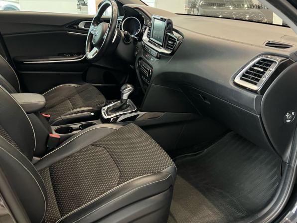 Kia Ceed III с пробегом 2019 года, цена 1 830 000 рублей, 109000 км, универсал, Автокод Объявления