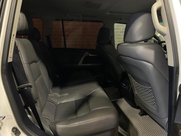 Toyota Land Cruiser 200 Series с пробегом 2010 года, цена 3 100 000 рублей, 228211 км, внедорожник, Автокод Объявления