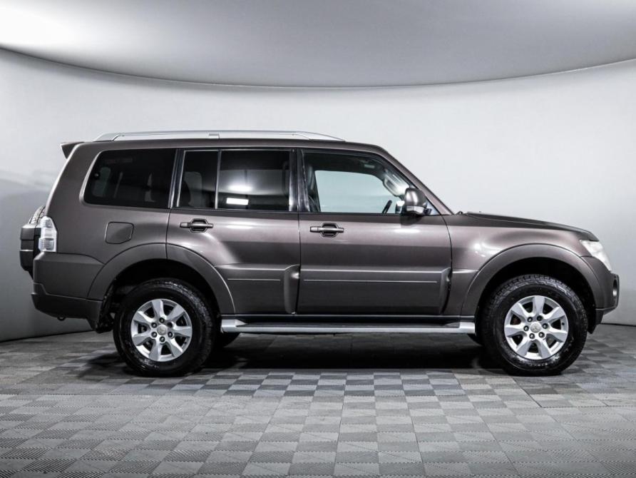 Mitsubishi Pajero IV Рестайлинг 1 Москва  - изображение 4