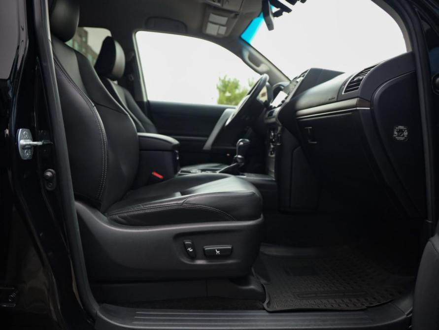 Toyota Land Cruiser Prado 150 Series Рестайлинг 3 Санкт-Петербург  - изображение 29