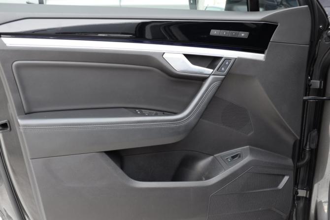 Volkswagen Touareg III с пробегом 2019 года, цена 5 790 000 рублей, 114673 км, внедорожник, Автокод Объявления