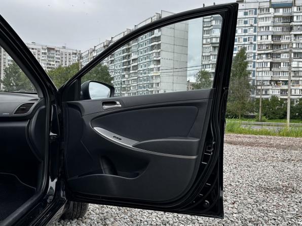 Hyundai Solaris I Рестайлинг с пробегом 2015 года, цена 799 000 рублей, 225312 км, седан, Автокод Объявления