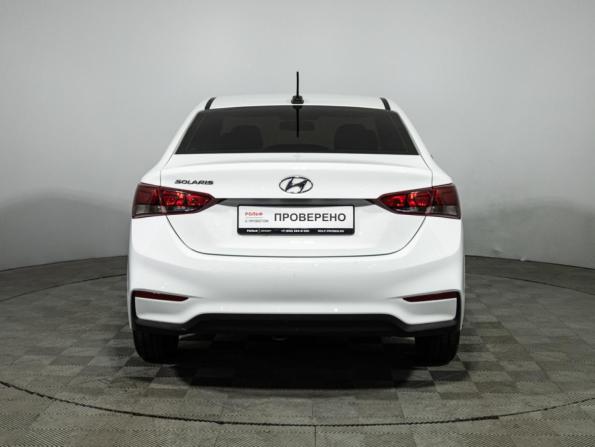 Hyundai Solaris II с пробегом 2018 года, цена 1 189 700 рублей, 127079 км, седан, Автокод Объявления