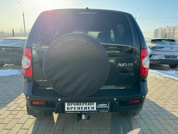 Chevrolet Niva I Рестайлинг с пробегом 2018 года, цена 789 000 рублей, 49000 км, внедорожник, Автокод Объявления