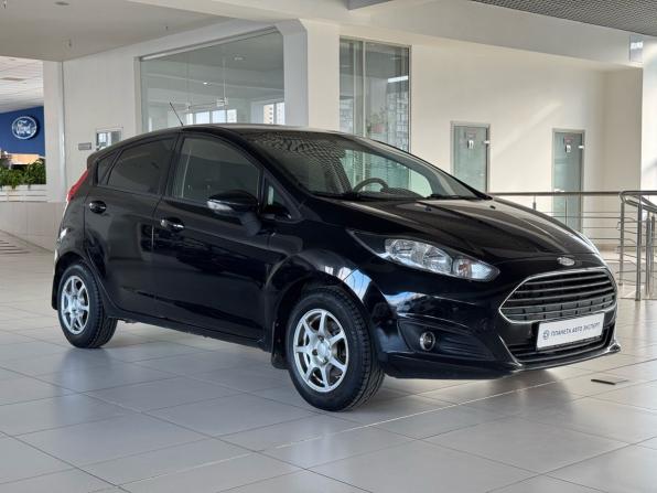 Ford Fiesta Mk6 Рестайлинг с пробегом 2018 года, цена 695 000 рублей, 129029 км, хэтчбек, Автокод Объявления