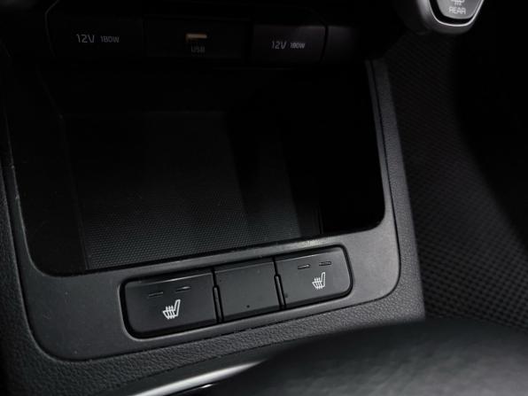 Kia Rio IV Рестайлинг с пробегом 2020 года, цена 1 599 000 рублей, 121000 км, седан, Автокод Объявления
