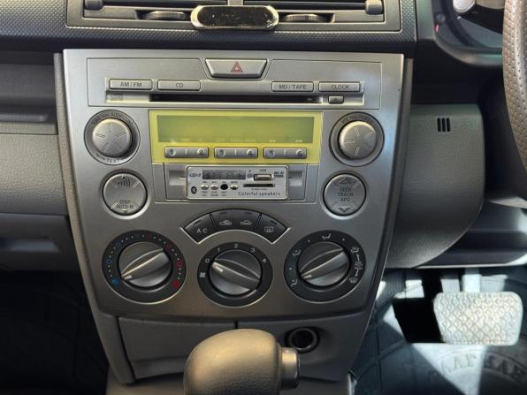 Mazda Demio II (DY) с пробегом 2003 года, цена 417 000 рублей, 218741 км, хэтчбек, Автокод Объявления