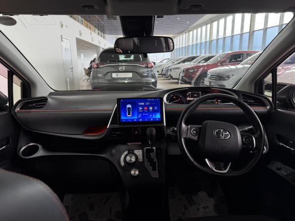 Toyota Sienta II с пробегом 2017 года, цена 1 550 000 рублей, 107000 км, минивэн, Автокод Объявления