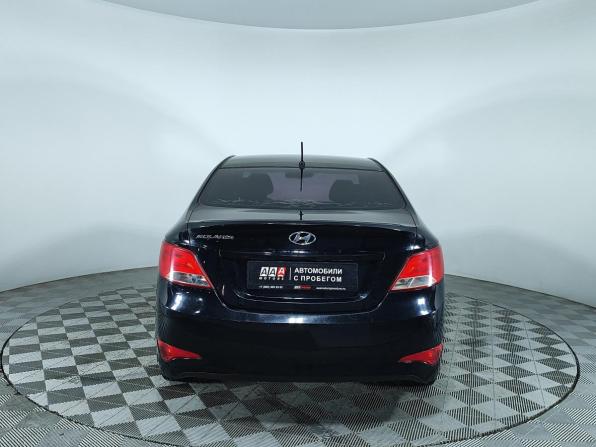 Hyundai Solaris I Рестайлинг с пробегом 2016 года, цена 950 000 рублей, 154937 км, седан, Автокод Объявления