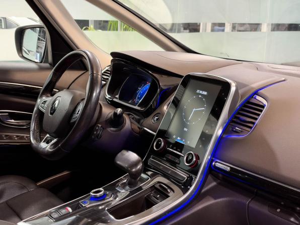 Renault Espace V с пробегом 2016 года, цена 1 675 000 рублей, 205000 км, минивэн, Автокод Объявления