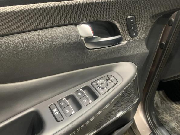 Hyundai Santa Fe IV с пробегом 2020 года, цена 2 545 000 рублей, 241105 км, внедорожник, Автокод Объявления