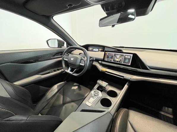 Changan UNI-V I с пробегом 2023 года, цена 2 099 000 рублей, 71119 км, лифтбек, Автокод Объявления