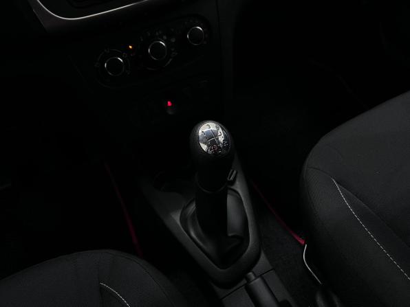 Renault Logan II Рестайлинг с пробегом 2020 года, цена 1 150 000 рублей, 76220 км, седан, Автокод Объявления