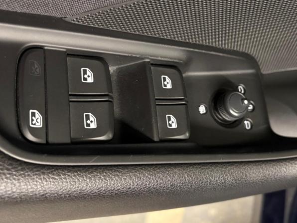 Audi A3 III (8V) Рестайлинг с пробегом 2018 года, цена 1 460 000 рублей, 206969 км, седан, Автокод Объявления