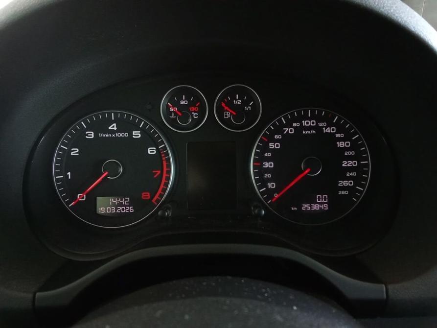 Audi A3 II (8P) Рестайлинг 2 Москва  - изображение 13