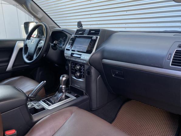 Toyota Land Cruiser Prado 150 Series Рестайлинг 2 с пробегом 2019 года, цена 5 350 000 рублей, 108500 км, внедорожник, Автокод Объявления