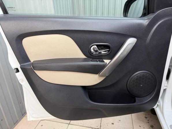 Renault Logan II с пробегом 2016 года, цена 775 000 рублей, 156090 км, седан, Автокод Объявления