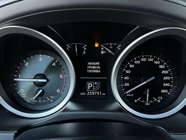 Toyota Land Cruiser 200 Series Рестайлинг 1 с пробегом 2014 года, цена 3 443 300 рублей, 260000 км, внедорожник, Автокод Объявления