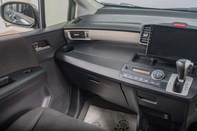 Honda Freed I Рестайлинг с пробегом 2012 года, цена 1 099 000 рублей, 157000 км, компактвэн, Автокод Объявления