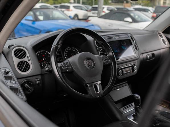 Volkswagen Tiguan I Рестайлинг с пробегом 2015 года, цена 1 349 000 рублей, 190043 км, внедорожник, Автокод Объявления