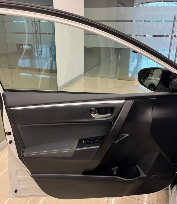 Toyota Corolla XI (E160 E170 E180) Рестайлинг 1 Челябинск  - изображение 13