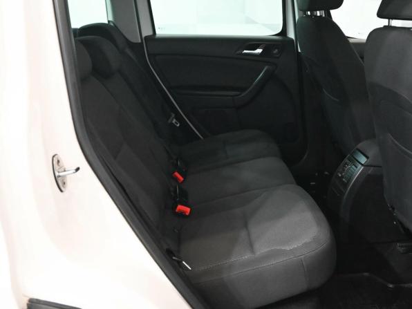 Skoda Yeti I с пробегом 2013 года, цена 920 000 рублей, 129850 км, внедорожник, Автокод Объявления