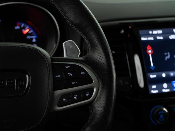 Jeep Grand Cherokee IV (WK2) Рестайлинг с пробегом 2018 года, цена 8 597 077 рублей, 60923 км, внедорожник, Автокод Объявления
