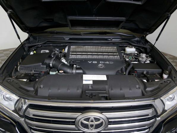 Toyota Land Cruiser 200 Series Рестайлинг 2 с пробегом 2018 года, цена 7 100 000 рублей, 234257 км, внедорожник, Автокод Объявления