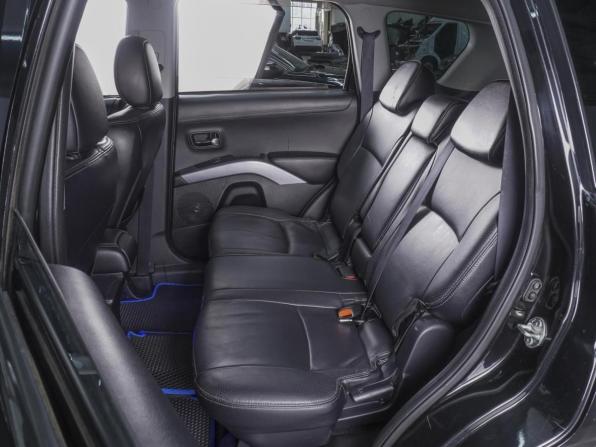 Mitsubishi Outlander II Рестайлинг с пробегом 2011 года, цена 1 080 000 рублей, 271020 км, внедорожник, Автокод Объявления