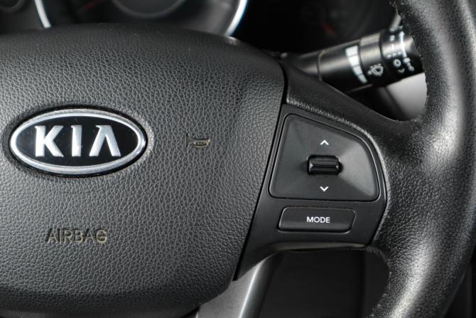 Kia Rio III с пробегом 2012 года, цена 759 000 рублей, 198000 км, седан, Автокод Объявления