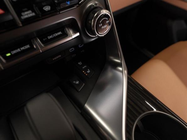 Lexus LX IV с пробегом 2025 года, цена 17 530 000 рублей, 19 км, внедорожник, Автокод Объявления