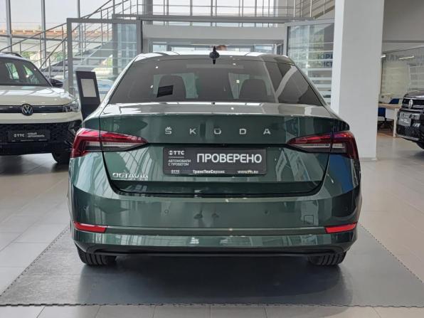 Skoda Octavia IV (A8) с пробегом 2021 года, цена 2 420 000 рублей, 91747 км, лифтбек, Автокод Объявления
