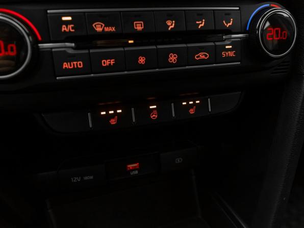Kia Ceed III Рестайлинг с пробегом 2021 года, цена 2 270 000 рублей, 72623 км, универсал, Автокод Объявления